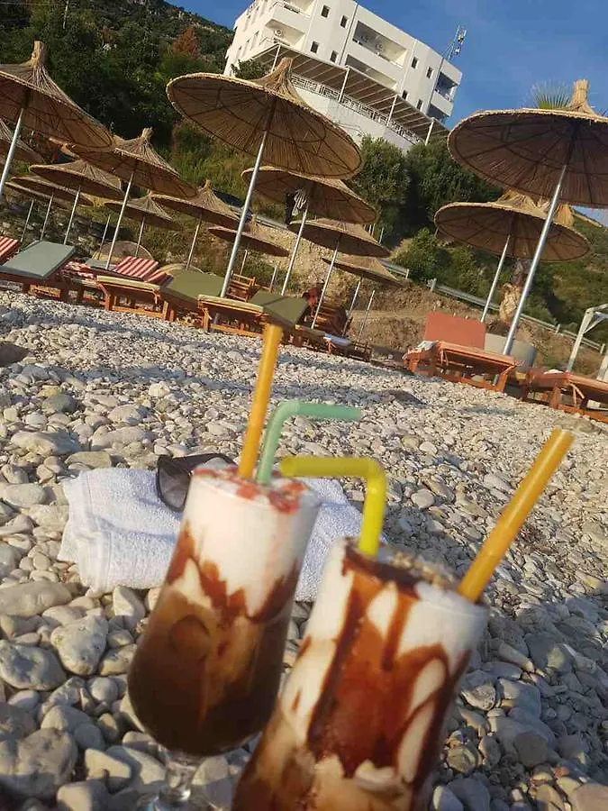 Envi Hotel Radhimë