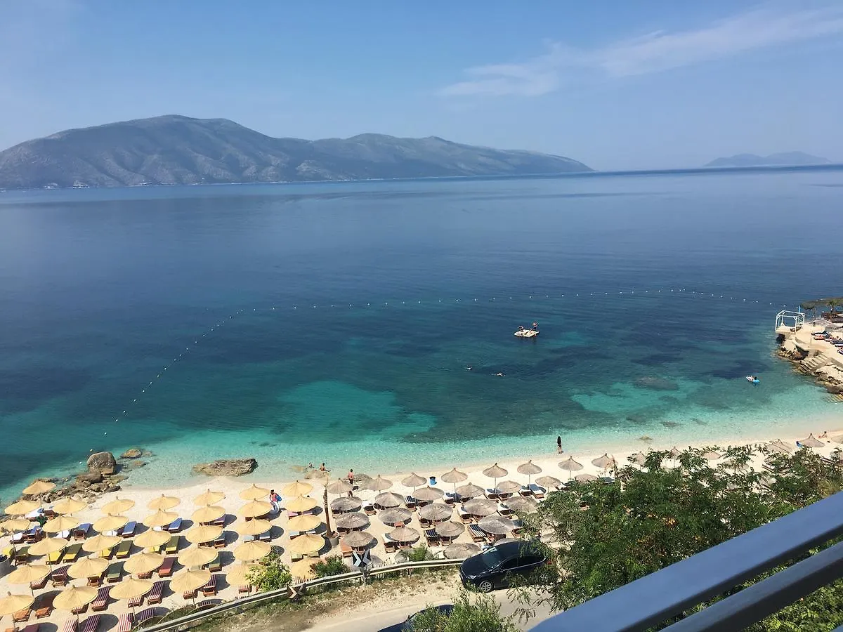 Envi Hotel Radhimë