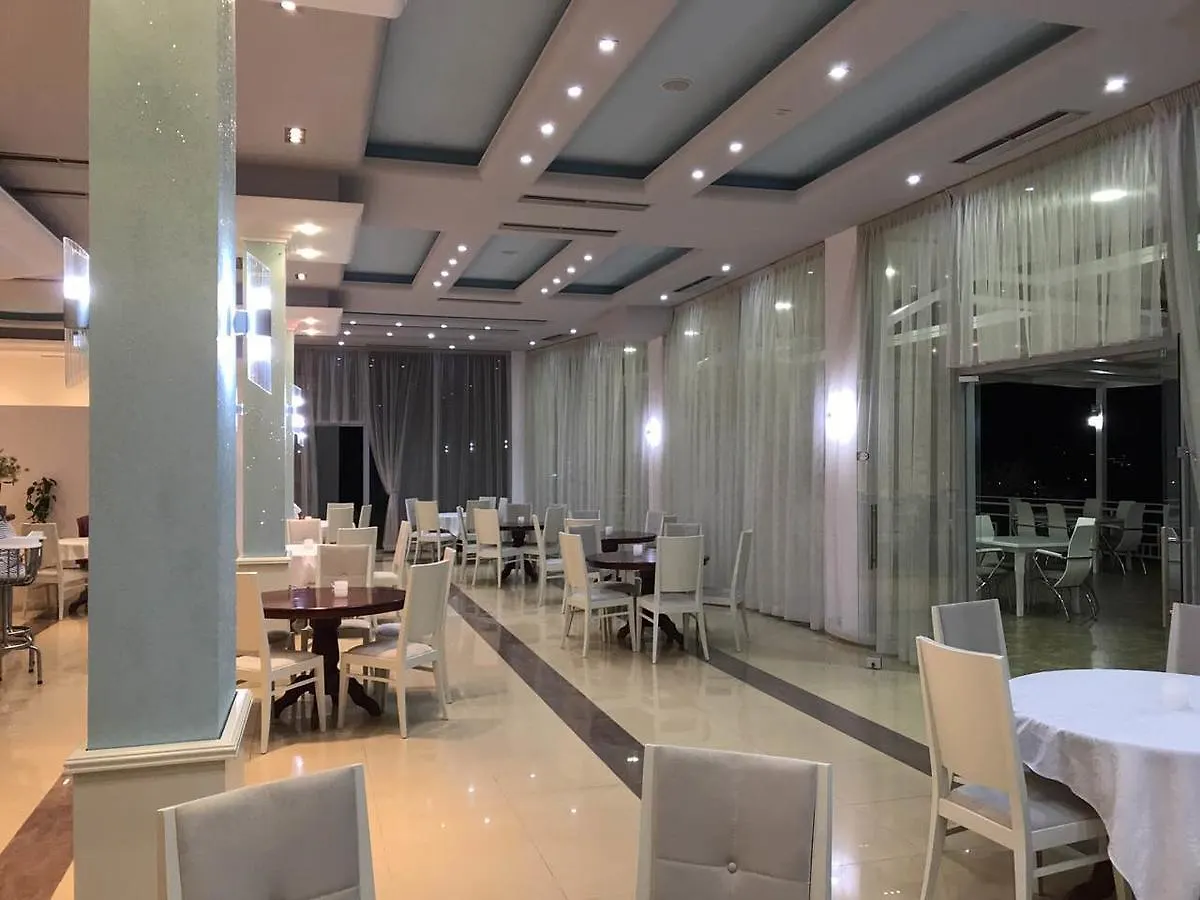 Envi Hotel Radhimë