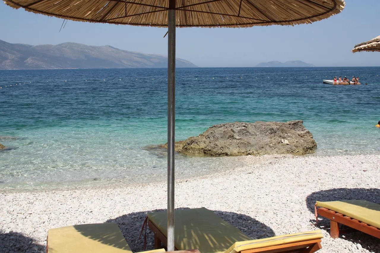 Envi Hotel Radhimë