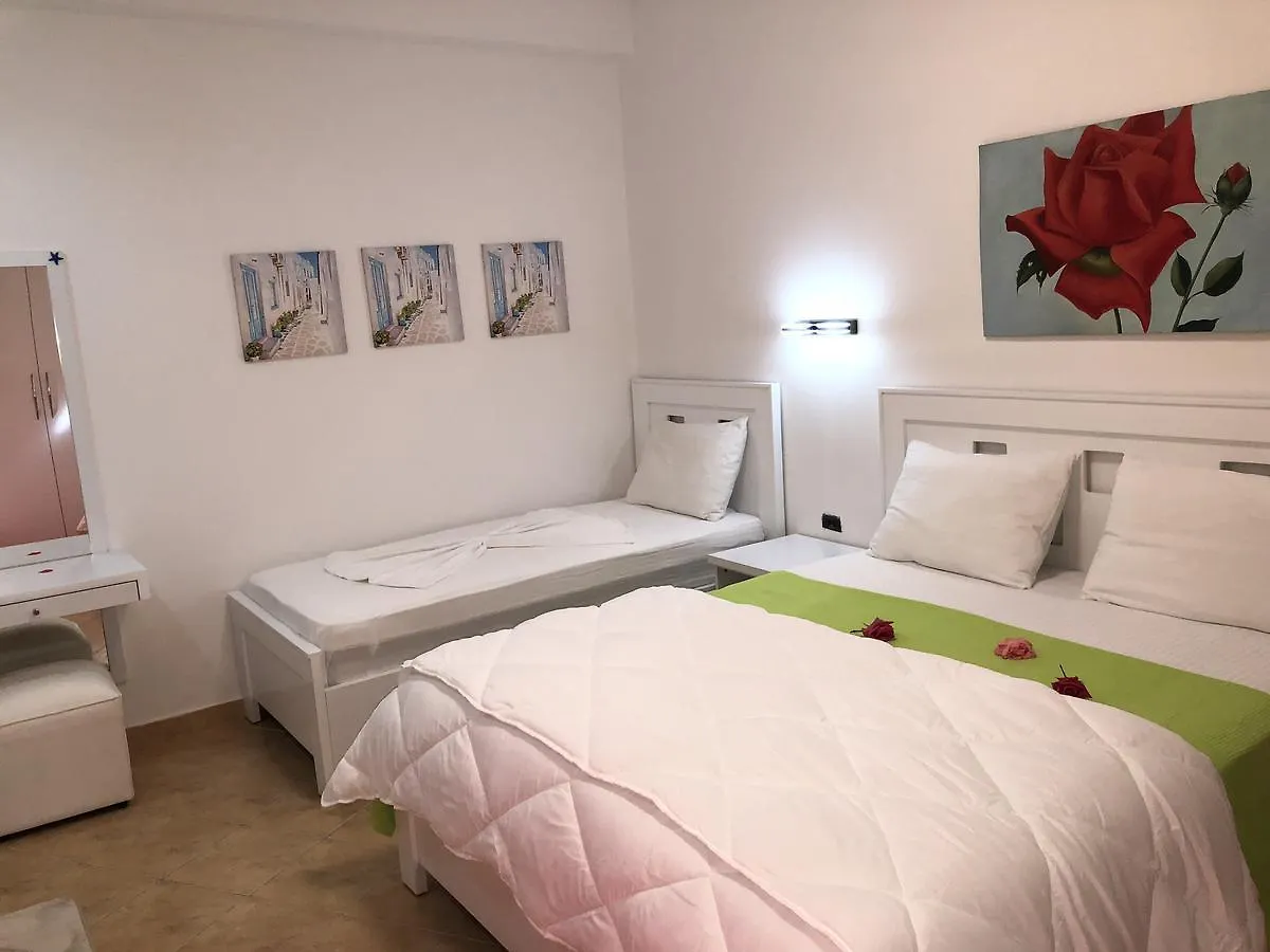 Envi Hotel Radhimë 3*,  알바니아