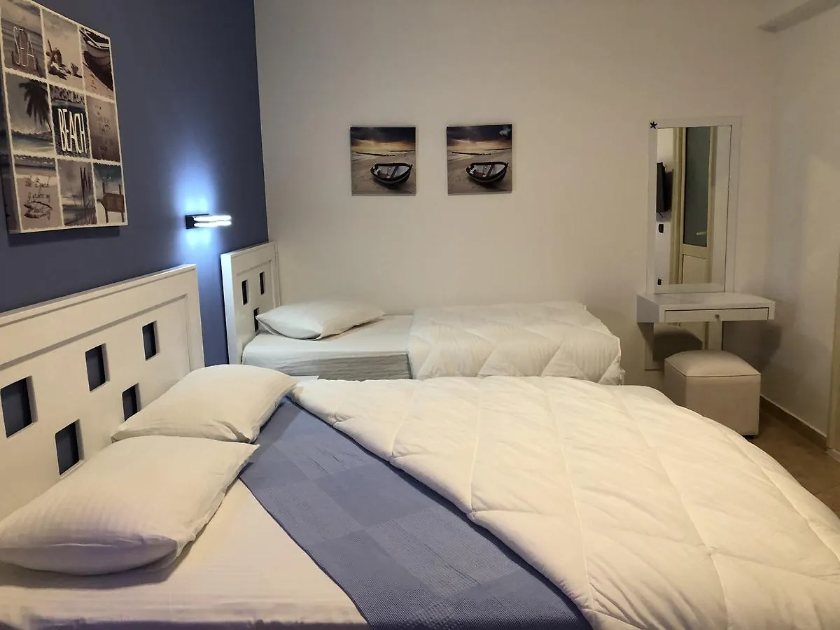 Envi Hotel Radhimë 3*,