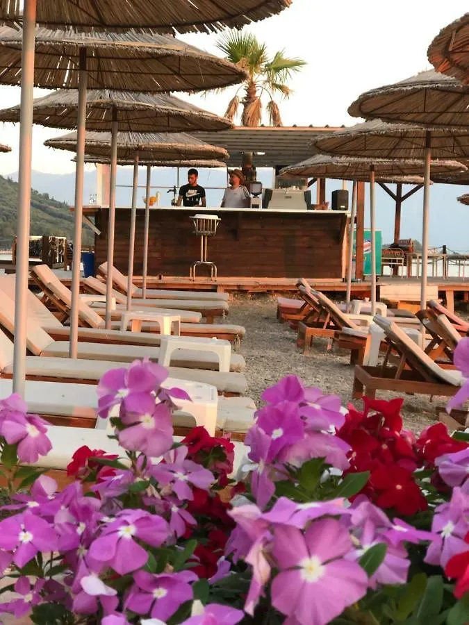 Envi Hotel Radhimë