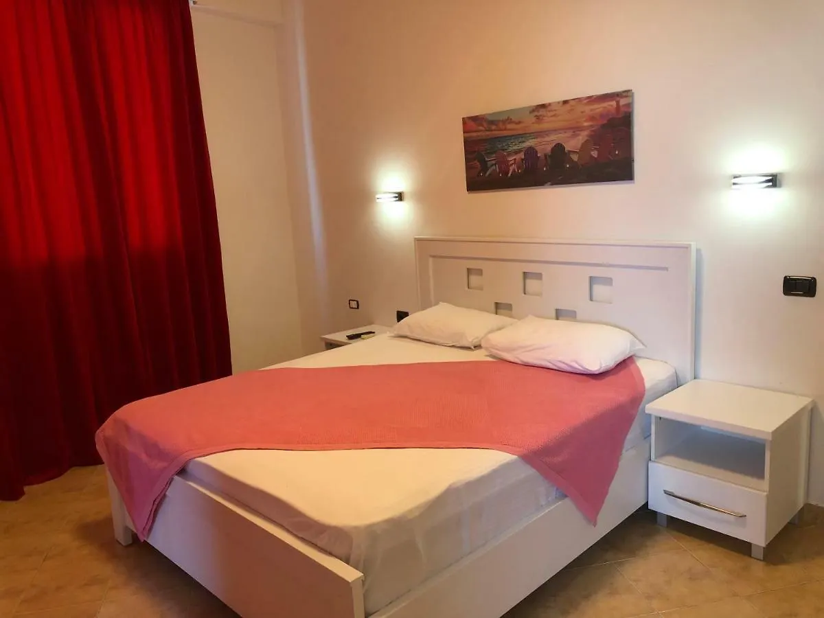 Envi Hotel Radhimë
