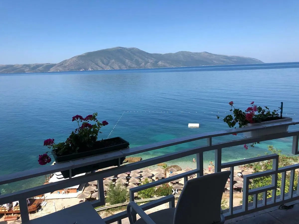Envi Hotel Radhimë